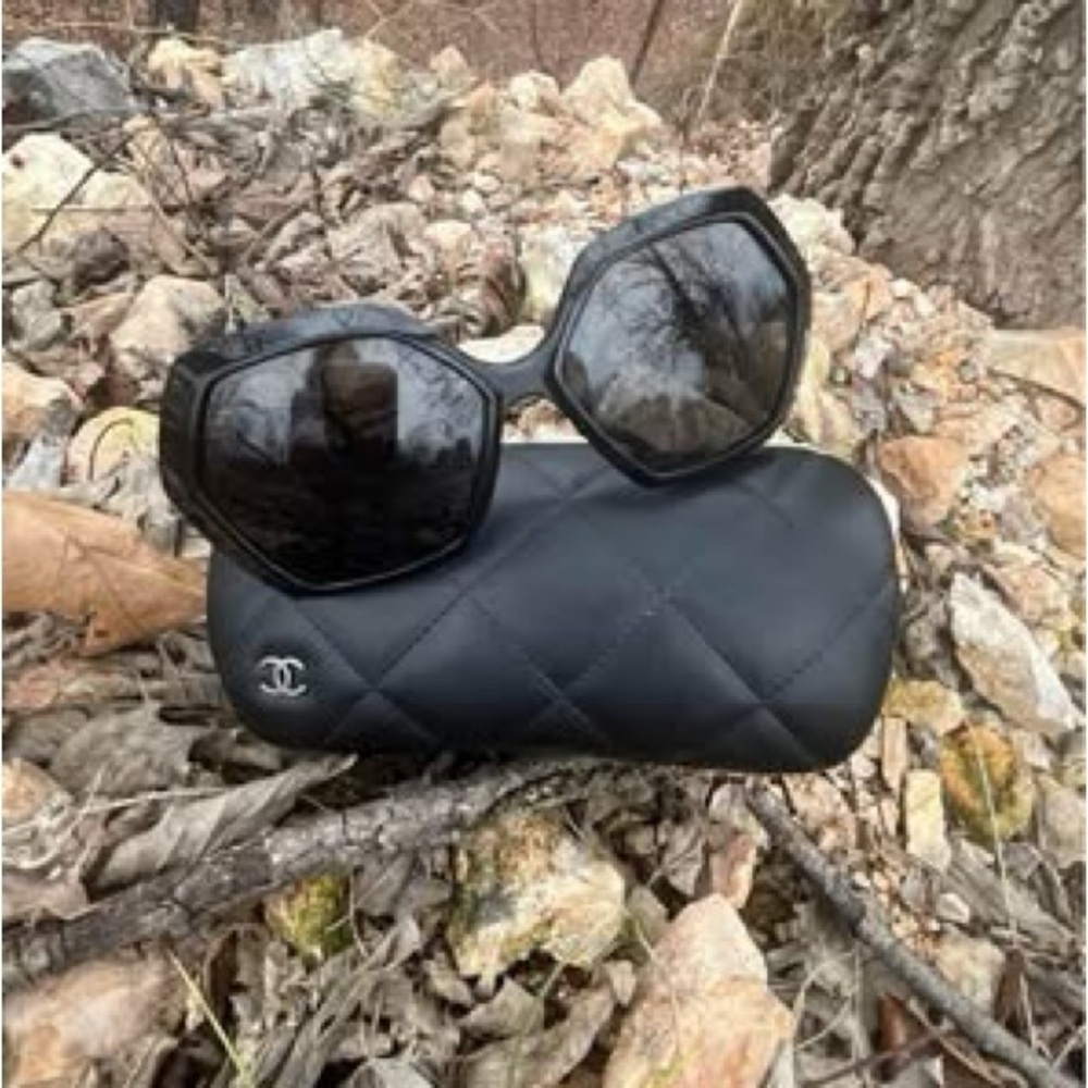 CHANEL Black Sunglasses with Quilted Case